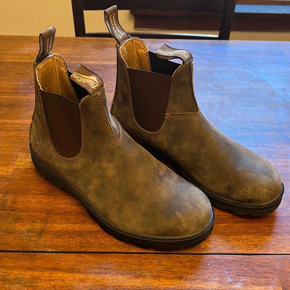 Women’s Blundstone Classic Chelsea Boot Rustic Brown size US9.5